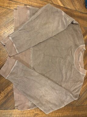 Women’s brown Thread & Supply cropped sweatshirt